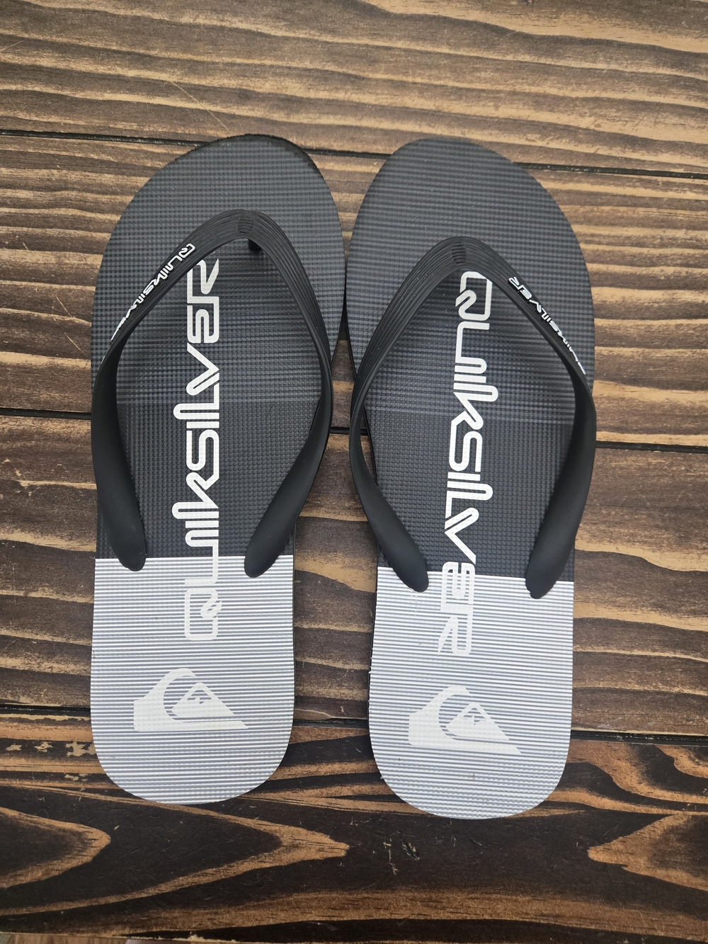 Quiksilver Men’s Black and Gray Striped Flip Flops